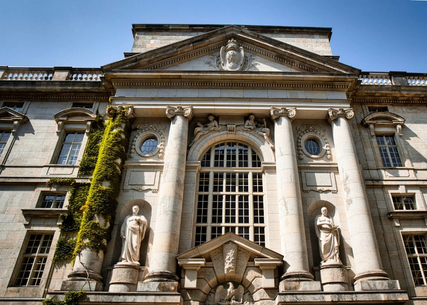Why are All the Top-Ranked Universities in Germany Public Institutions